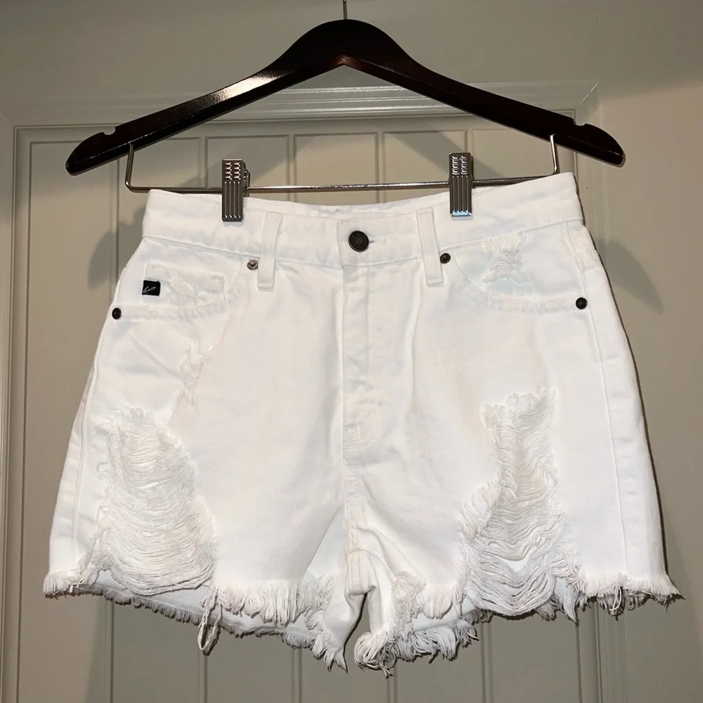 KANCAN -WOMEN’S WHITE SHORT CUT- OFF DISTRESSED
